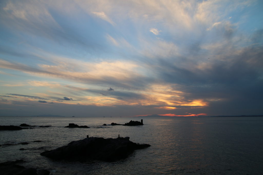 明鐘崎から大島方面の印象的な夕焼け（2021年10月）