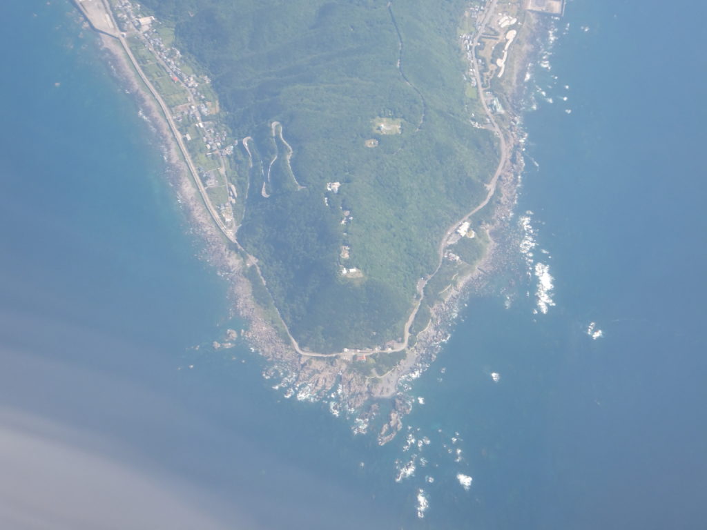 飛行機から見る室戸岬（2022年12月掲載）