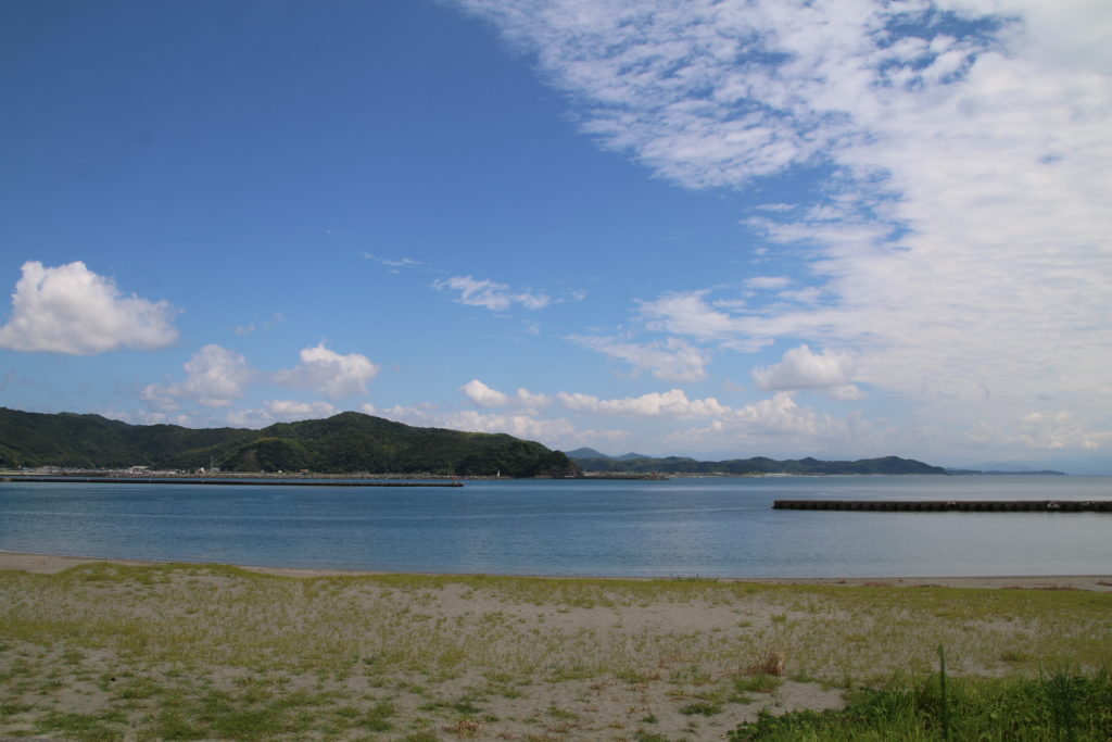 高知県土佐市宇佐町の向萩の浜（2022年8月）