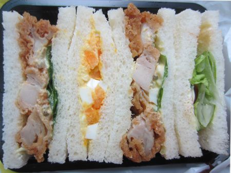 �J�N�e���}��