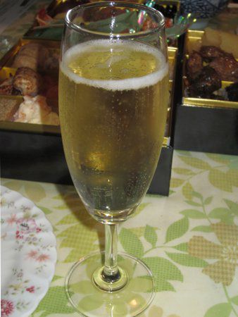 CHAMPAGNE Veuve Clicquot DEMI-SEC
